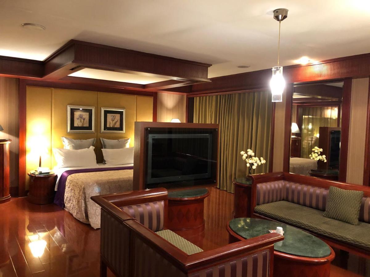 Love Tree Motel Taipei Luaran gambar
